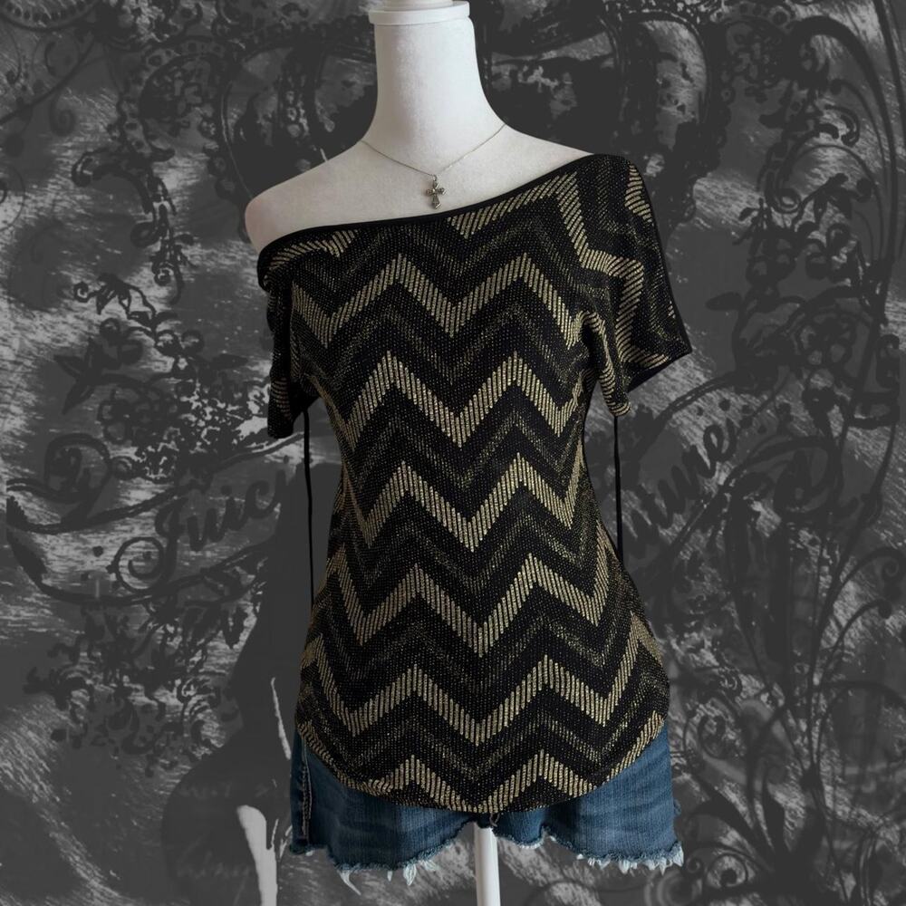 glitter core chevron stripes green black short sleeve glam top